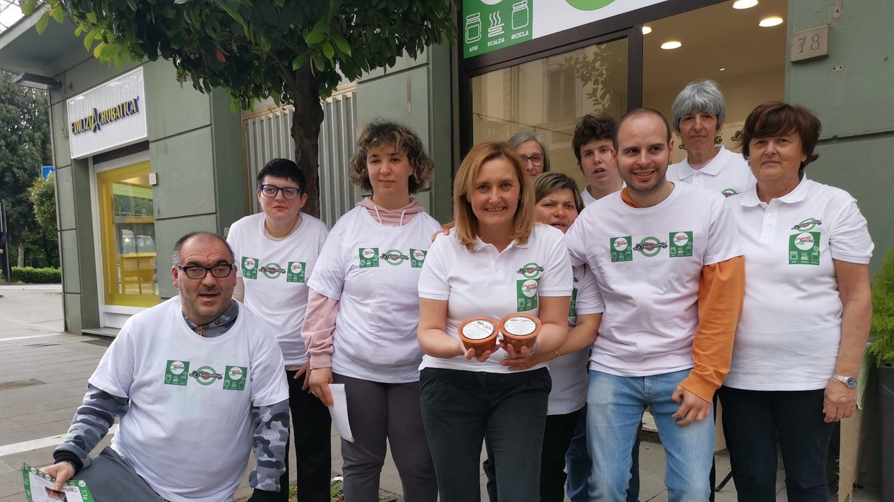 La squadra della Conserveria con la presidente Sara Rapini