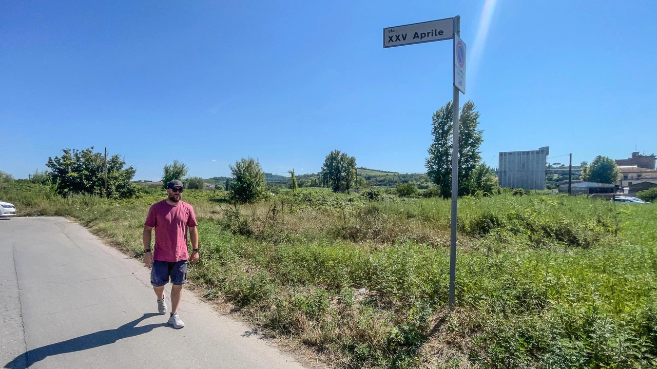 L’area di via XXV Aprile a Ponte a Elsa dove saranno fatti i lavori del piano urbanistico attuativo L’area di via XXV Aprile a Ponte a Elsa dove saranno fatti i lavori del piano urbanistico attuativo
