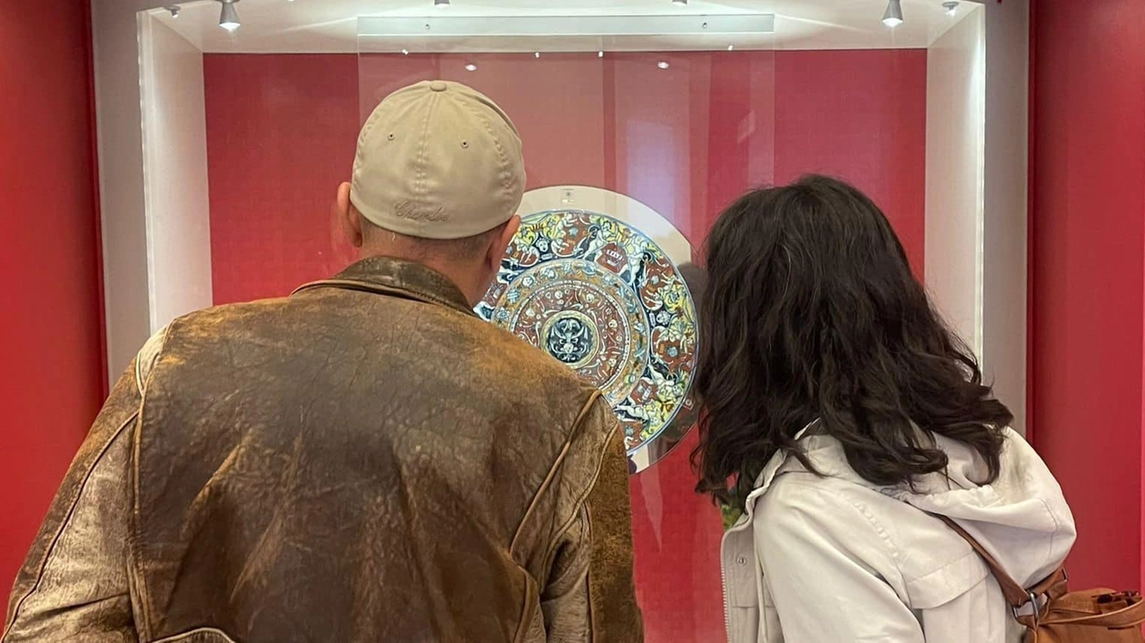 Una dimostrazione al tornio presso la Fornace del Museo, che si terrà al termine della visita guidata in programma domani alla collezione del Museo della Ceramica Una dimostrazione al tornio presso la Fornace del Museo, che si terrà al termine della visita guidata in programma domani alla collezione del Museo della Ceramica