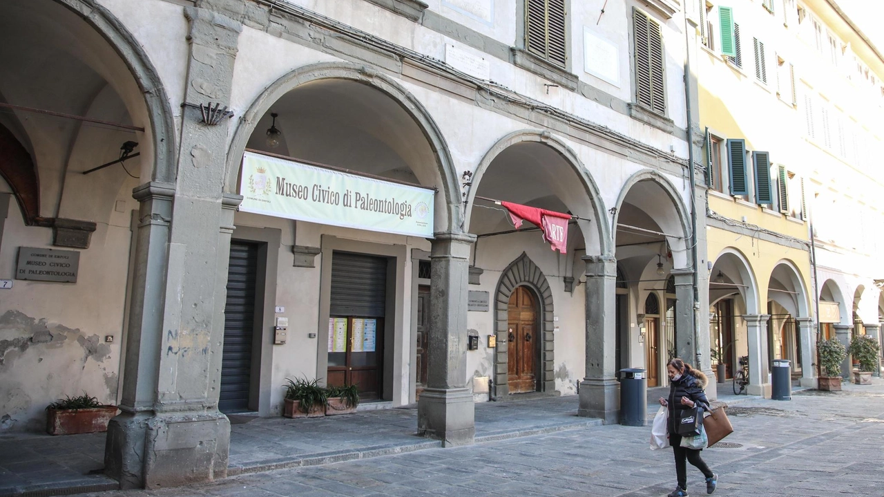Dopo oltre un decennio d’attesa, ecco il piano di ristrutturazione che vale 2,5 milioni. È la dimora dove, nel 1260, venne ’graziata’ Firenze. "Un simbolo per piazza dei Leoni" .
