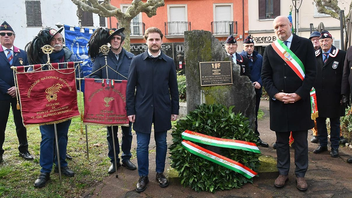 La città ricorda gli italiani, civili e militari, massacrati e abbandonati nelle foibe. Furono i partigiani jugoslavi e la polizia... La città ricorda gli italiani, civili e militari, massacrati e abbandonati nelle foibe. Furono i partigiani jugoslavi e la polizia...