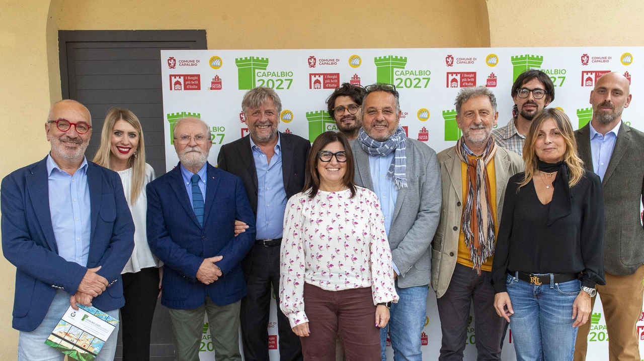 Il Comune di Capalbio presenta il nuovo piano strutturale e operativo durante l'evento Capalbio 2027, con grande partecipazione dei cittadini. Focus su rinnovamento territoriale e miglioramento infrastrutture. Il Comune di Capalbio presenta il nuovo piano strutturale e operativo durante l'evento Capalbio 2027, con grande partecipazione dei cittadini. Focus su rinnovamento territoriale e miglioramento infrastrutture.