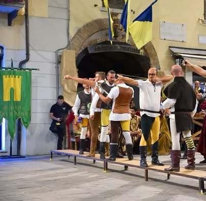 https://www.lanazione.it/image-service/view/acePublic/alias/contentid/M2Y4N2FkY2QtYmJjNi00/0/trofeo-cardinali-tutto-pronto-per-la-sfida.jpeg?f=1.91:1&w=1200