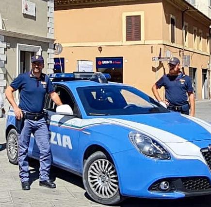 https://www.lanazione.it/image-service/view/acePublic/alias/contentid/M2Y5YjJmMjEtZDVlNy00/0/dieci-nuovi-agenti-al-commissariato-nisini-piu-controlli-e-sicurezza.jpeg