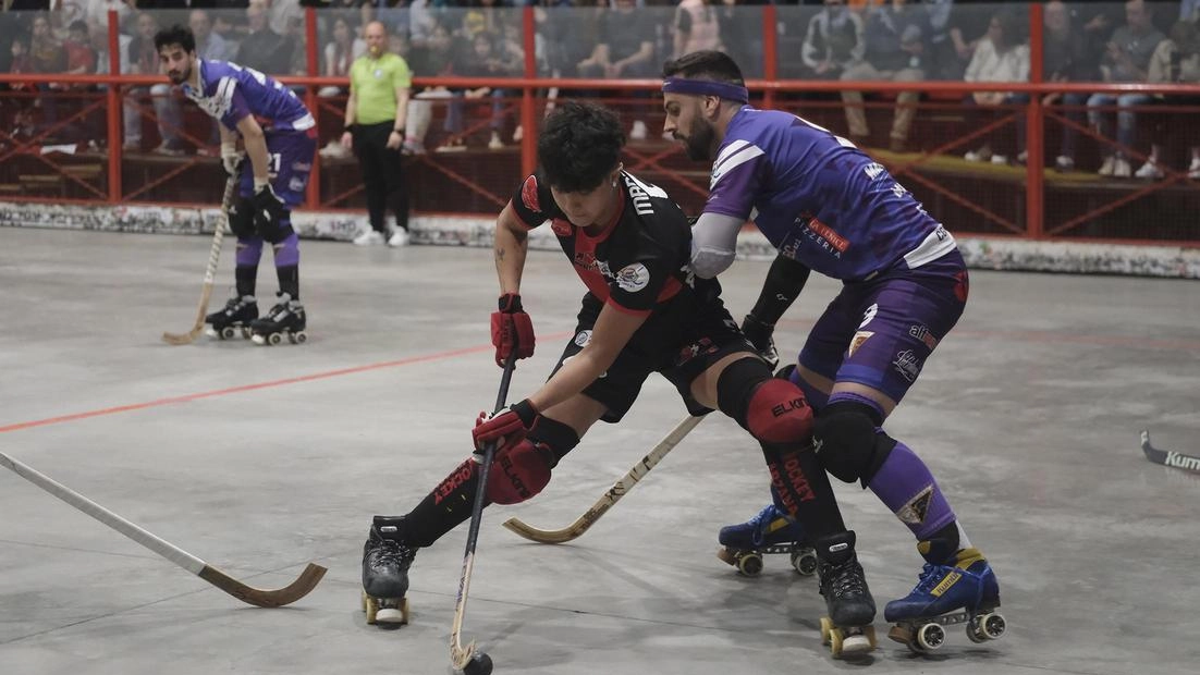Hockey: Sarzana e CGC Viareggio pareggiano 2-2, addio playoff Scudetto