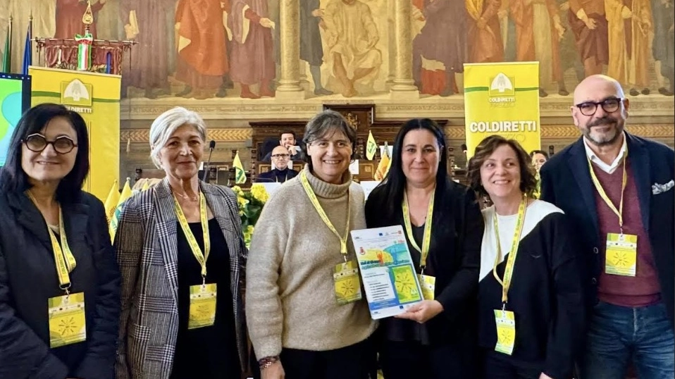 Un momento della consegna targhe