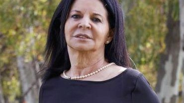 ALBERESE "Lunedì scorso una mucca ha partorito un vitellino, ma intorno alle 6 si sono presentati tre lupi all’interno della stalla... ALBERESE "Lunedì scorso una mucca ha partorito un vitellino, ma intorno alle 6 si sono presentati tre lupi all’interno della stalla...