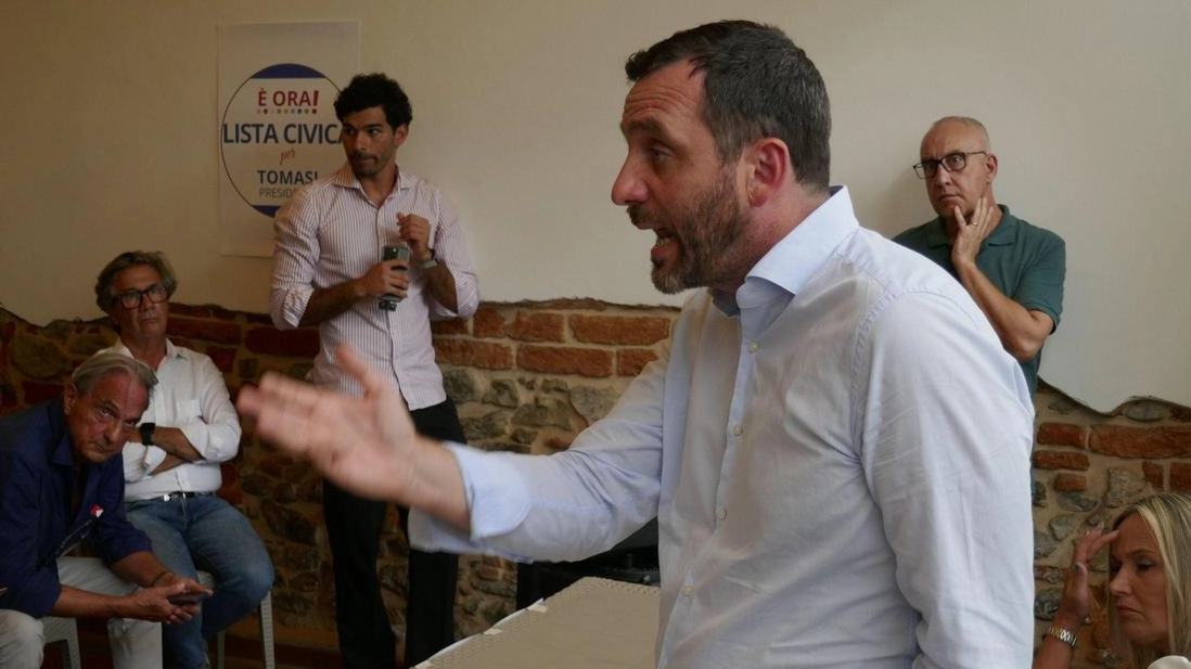 Il primo amministratore di centrodestra della città tessile invita a fare fronte comune richiamando all’unità dei movimenti nati tra le gente. "Si può riaccendere l’entusiasmo e rompere l’immobilismo del sistema" . Il primo amministratore di centrodestra della città tessile invita a fare fronte comune richiamando all’unità dei movimenti nati tra le gente. "Si può riaccendere l’entusiasmo e rompere l’immobilismo del sistema" .