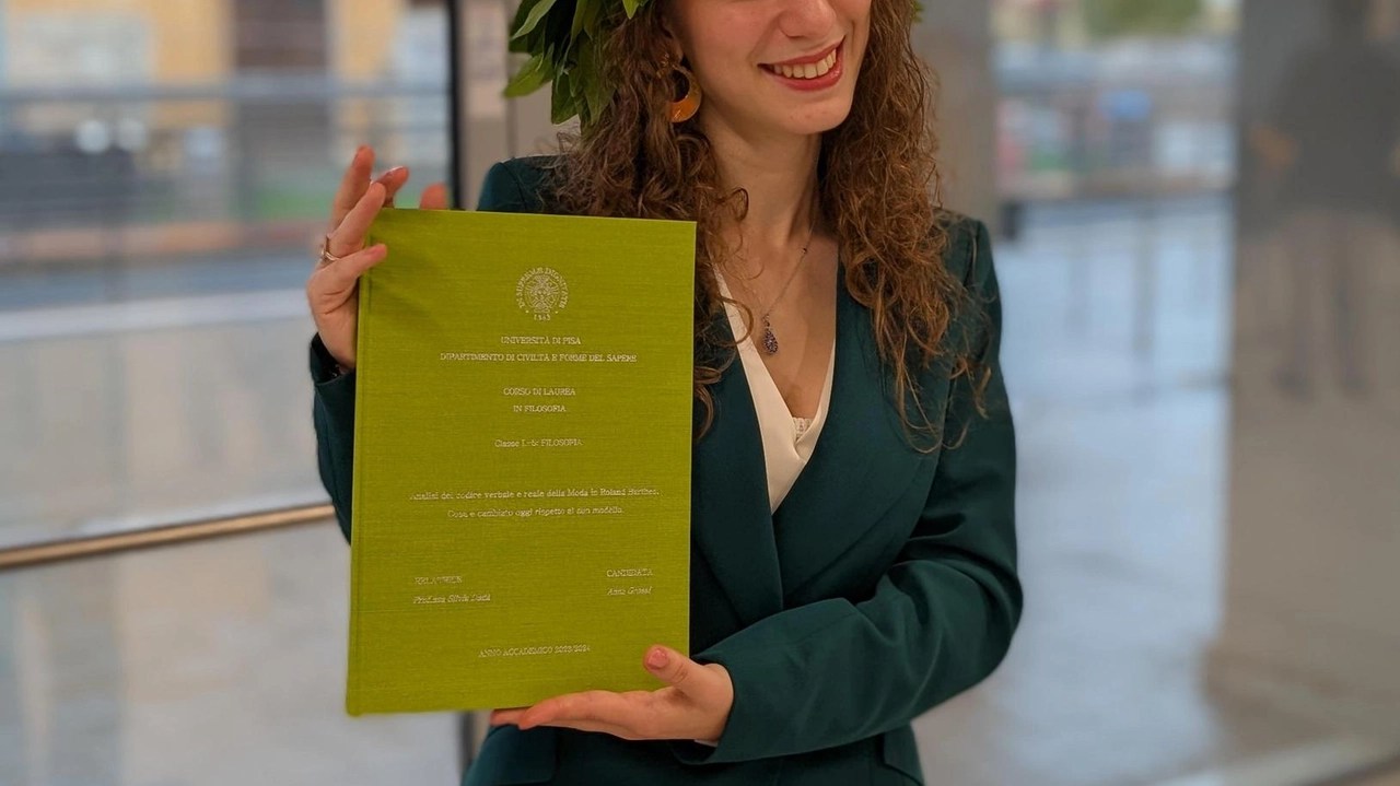 Un traguardo importante per Anna Grossi (nella foto) che a 21 anni si è brillantemente laureata in Filosofia (con votazione... Un traguardo importante per Anna Grossi (nella foto) che a 21 anni si è brillantemente laureata in Filosofia (con votazione...