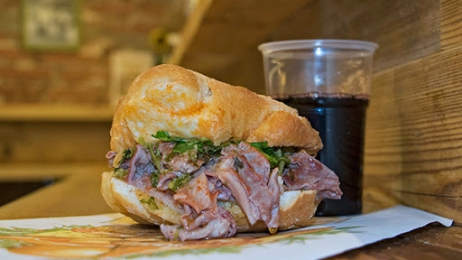 Il panino con il lampredotto, un grande classico della tradizione toscana
