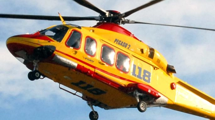 Due incidenti stradali a Grosseto: due donne ferite in via Aurelia Nord, trasportate in ospedale; altri due feriti in un incidente sulla statale vecchia Aurelia a Follonica. Intervento di ambulanze, Vigili del fuoco e soccorso stradale. Due incidenti stradali a Grosseto: due donne ferite in via Aurelia Nord, trasportate in ospedale; altri due feriti in un incidente sulla statale vecchia Aurelia a Follonica. Intervento di ambulanze, Vigili del fuoco e soccorso stradale.