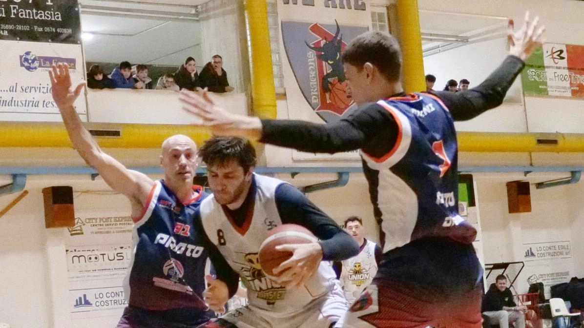 Un momento del derby di domenica scorsa Un momento del derby di domenica scorsa