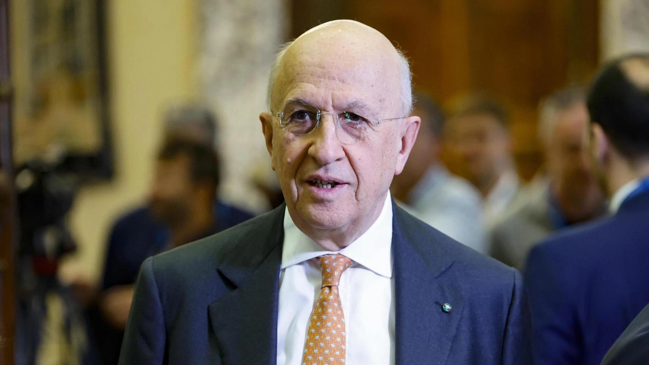 Il presidente Abi Patuelli critica il veto del Portogallo sull'acquisizione bancaria e sottolinea l'importanza dell'Unione Bancaria. Il presidente Abi Patuelli critica il veto del Portogallo sull'acquisizione bancaria e sottolinea l'importanza dell'Unione Bancaria.