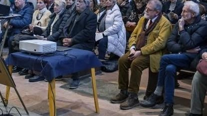 In passato veniva impiegata per servire un pasto alle donne che non si potevano alzare da letto dopo il parto.... In passato veniva impiegata per servire un pasto alle donne che non si potevano alzare da letto dopo il parto....