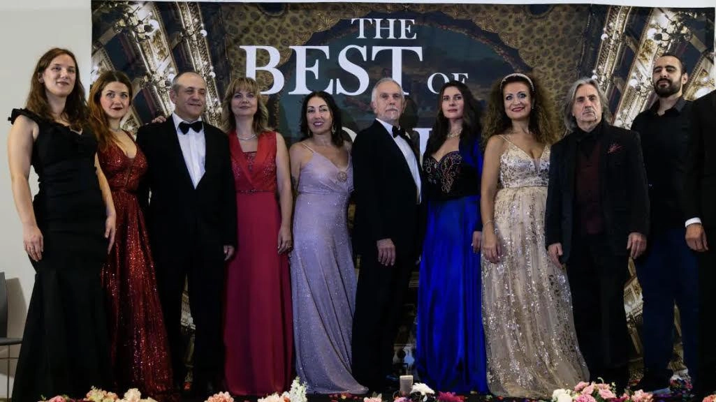 La rassegna musicale "The Best of Opera and Viva Napoli! 2024" a Montecatini Terme, curata da Opera Concerto, offre concerti di canzoni classiche napoletane e arie d'opera, attirando un pubblico internazionale e promuovendo la cultura musicale in modo leggero e coinvolgente. La rassegna musicale "The Best of Opera and Viva Napoli! 2024" a Montecatini Terme, curata da Opera Concerto, offre concerti di canzoni classiche napoletane e arie d'opera, attirando un pubblico internazionale e promuovendo la cultura musicale in modo leggero e coinvolgente.