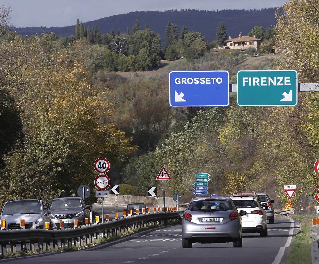Truffa dello specchietto. Presa di mira stavolta un’anziana sull’Autopalio