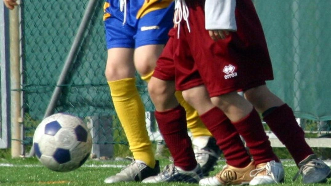 Una partita di calcio giovanile (foto d’archivio) Una partita di calcio giovanile (foto d’archivio)