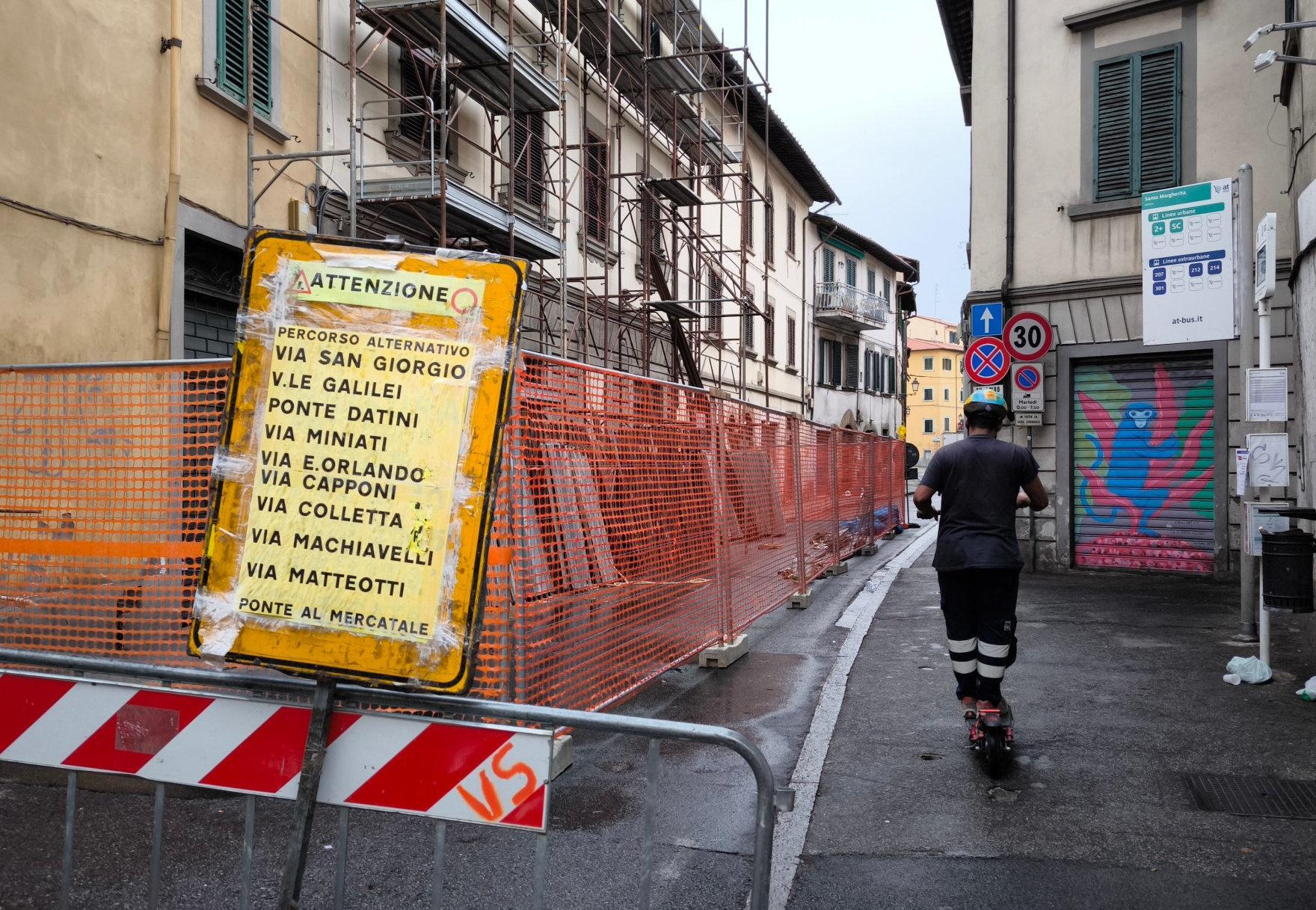 Mercatale, caos traffico. Via Tintori resta chiusa. E le proteste fioccano