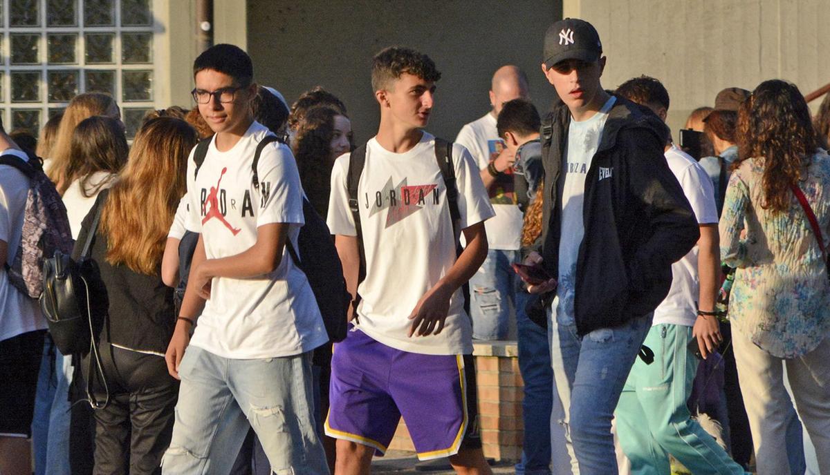 I dannati dell’hinterland. Dal Valdarno al Mugello. Treni ’lenti’ e a singhiozzo I dannati dell’hinterland. Dal Valdarno al Mugello. Treni ’lenti’ e a singhiozzo