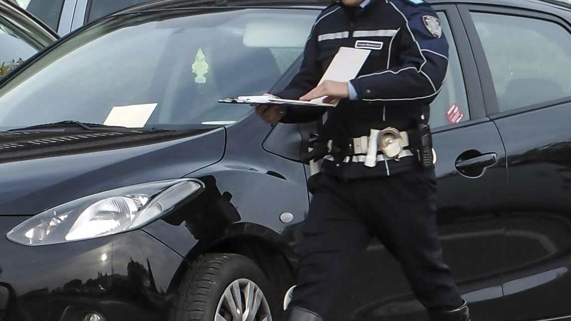 Scontro a San Miniato tra maggioranza e opposizione sullo stato di agitazione dei vigili urbani. Forza Italia critica la riduzione del personale senza interventi mirati. Scontro a San Miniato tra maggioranza e opposizione sullo stato di agitazione dei vigili urbani. Forza Italia critica la riduzione del personale senza interventi mirati.