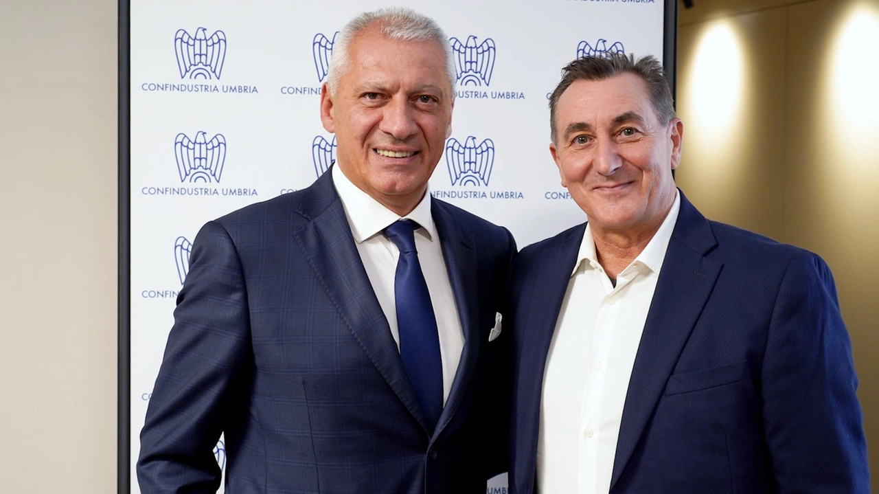 Il presidente Leonardo Bambini, con il vice. Stefano Picchietti Il presidente Leonardo Bambini, con il vice. Stefano Picchietti