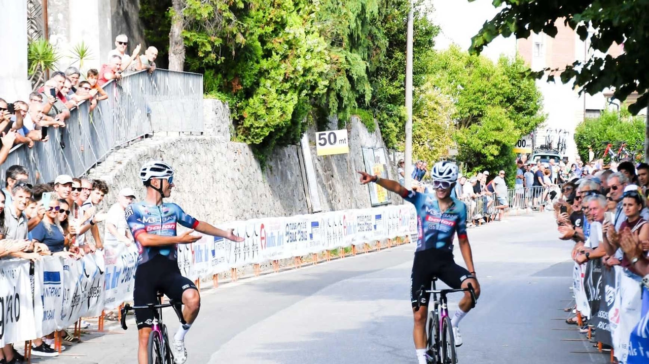 . L’arrivo di Corsanico con il successo di Manuel Oioli Foto Fruzzetti . L’arrivo di Corsanico con il successo di Manuel Oioli Foto Fruzzetti
