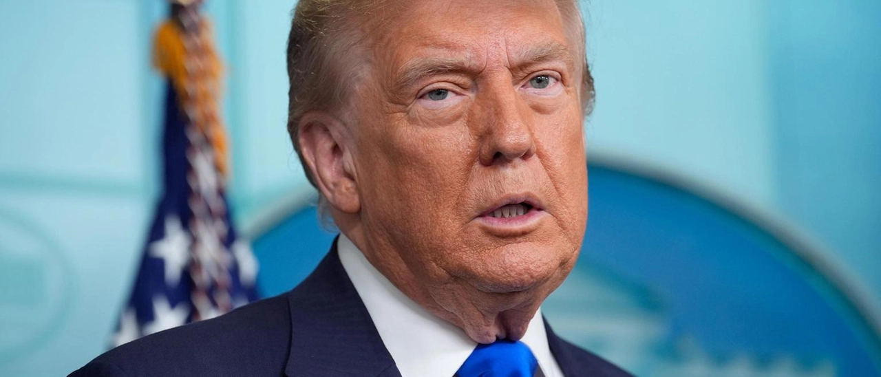 Trump, prezzi petrolio bassi spingeranno Putin alla tregua