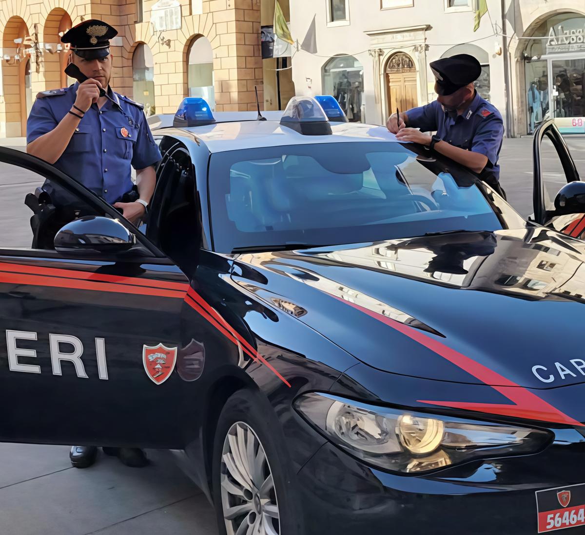 Va dal barbiere, arrestato: "Non ho visto mia moglie"