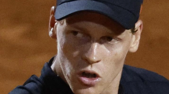 È già un Sinner da fantascienza. Jannik lascia un solo game a Ruud. Ora l’assalto a Paul in semifinale