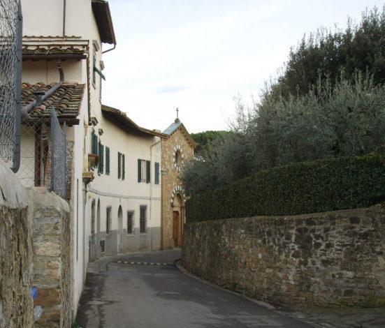 https://www.lanazione.it/image-service/view/acePublic/alias/contentid/MDAyN2FkZGEtZmJmNi00/0/le-suore-traslocano-via-da-bellosguardo-erano-rimaste-in-tre-ma-la-rsa-restera-li.jpeg?f=1.90:1&w=1200