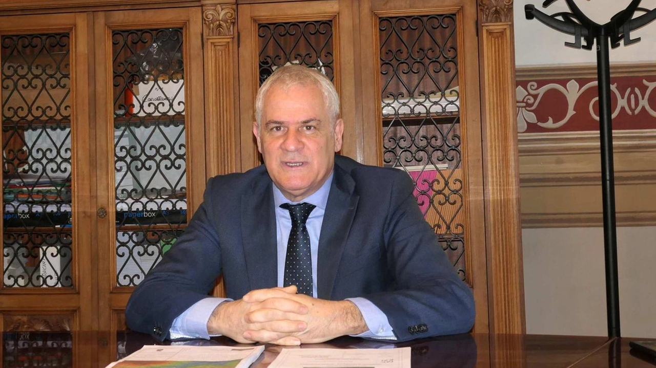 Il sindaco di Camaiore, Marcello Pierucci, annuncia la partenza di alcuni lavori Il sindaco di Camaiore, Marcello Pierucci, annuncia la partenza di alcuni lavori