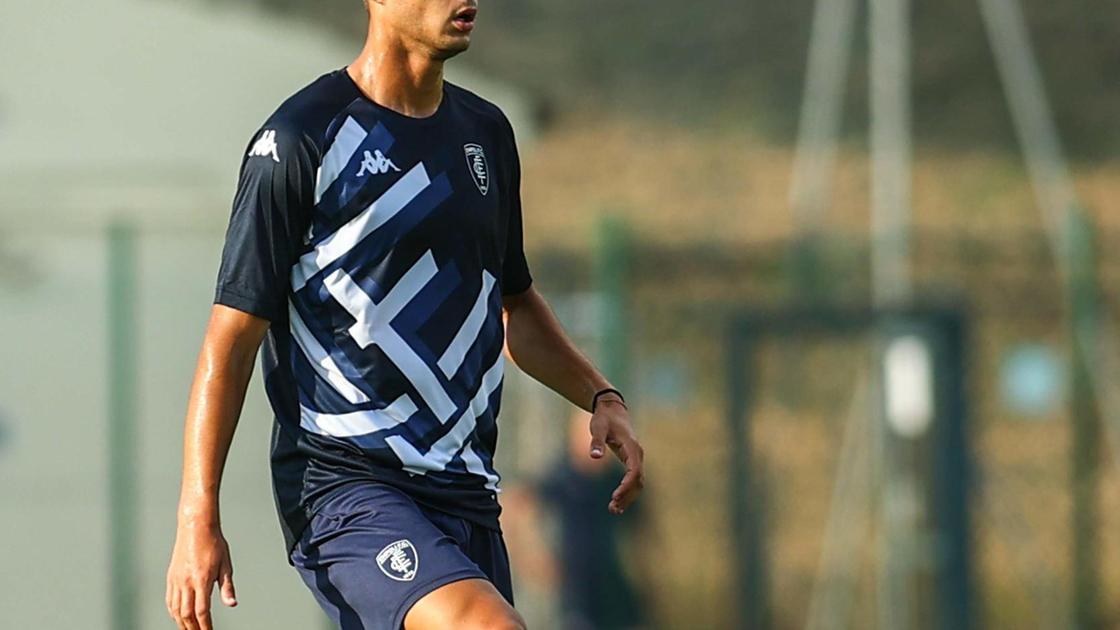 Formazione stile “cantiere aperto“ con Fulignati forse a difendere la porta Formazione stile “cantiere aperto“ con Fulignati forse a difendere la porta