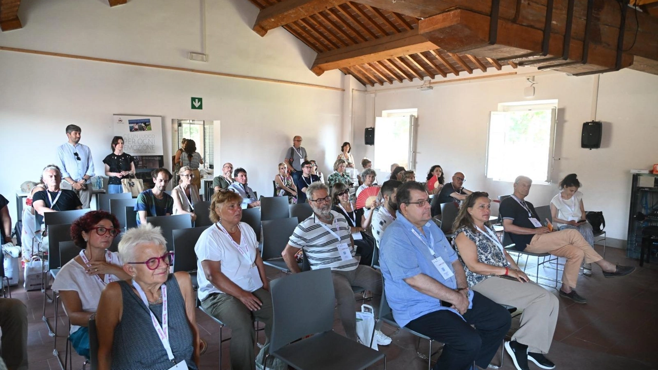 I delegati di Ambitour che hanno visitato anche Villa Reale e la Manifattura Tabacchi I delegati di Ambitour che hanno visitato anche Villa Reale e la Manifattura Tabacchi