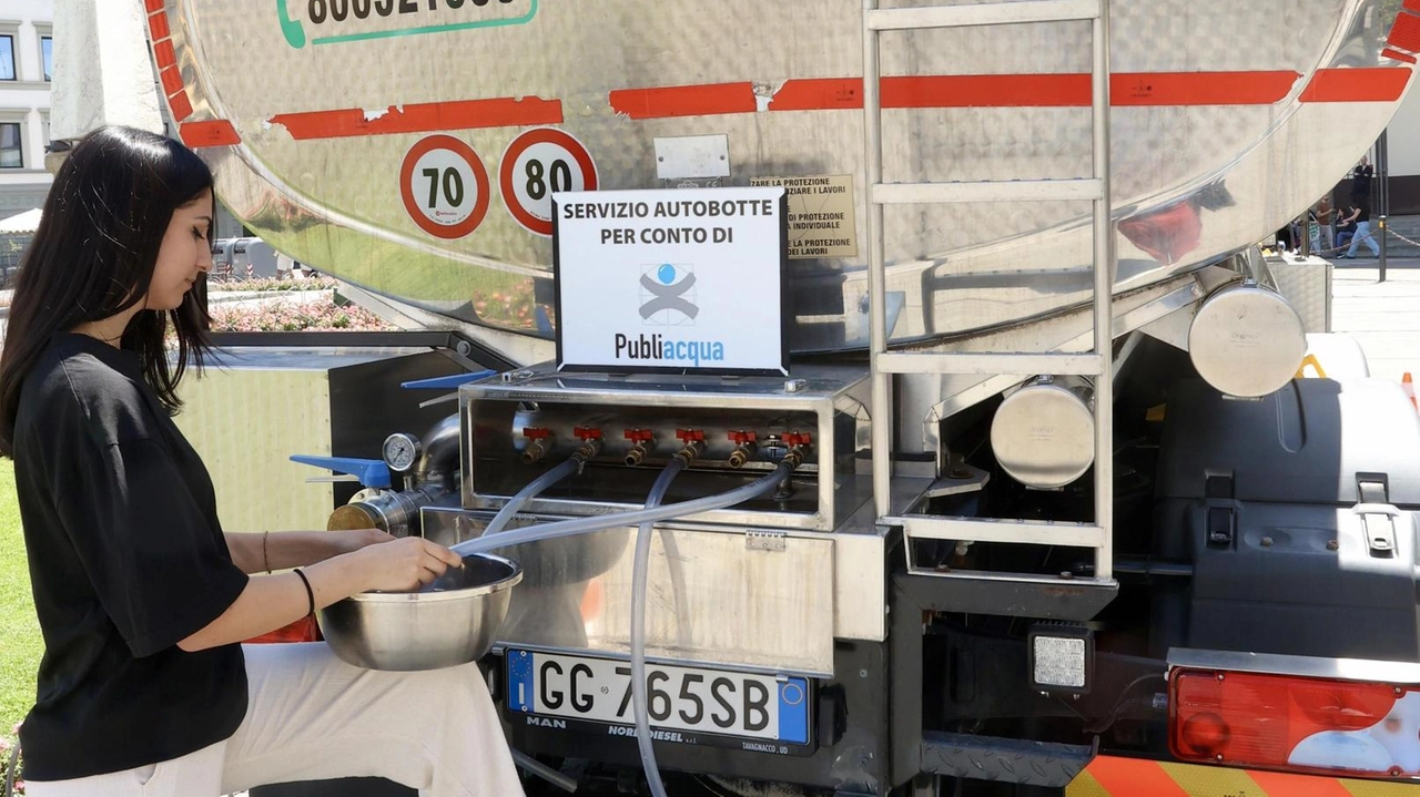 Guasto alla rete idrica: pesanti disagi a Merizzo, Mocrone, Malgrate e Virgoletta. Incontro tra sindaco e Gaia: interventi non risolutivi, arriva l’autoclave.