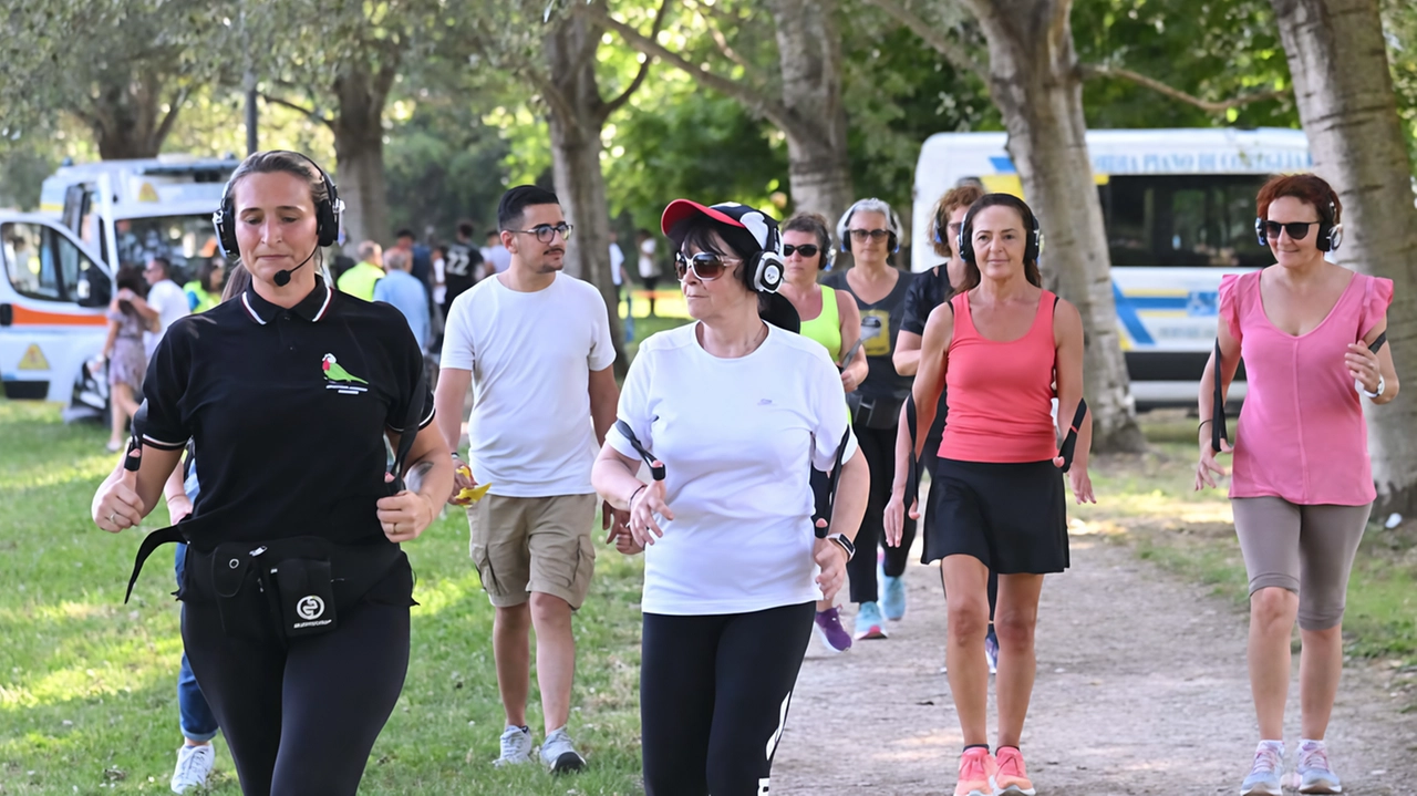 Tanti appassionati ieri pomeriggio al Parco dell’Infinito in via della Scogliera. Barsanti: " Occasione per scoprire le associazioni sportive sul territorio". Tanti appassionati ieri pomeriggio al Parco dell’Infinito in via della Scogliera. Barsanti: " Occasione per scoprire le associazioni sportive sul territorio".