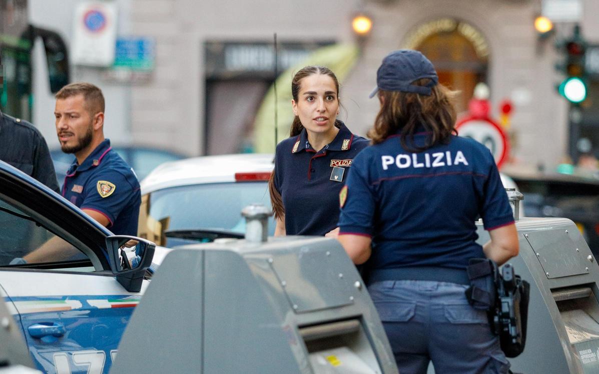 Blitz alla gioielleria di Firenze, bottino da centinaia di migliaia di euro. Ladri in fuga ripresi dalle telecamere