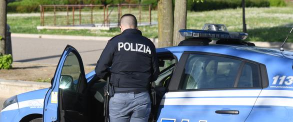 furto finisce da Lanazione.it il furto finisce a botte caos fuori da un supermercato a firenze