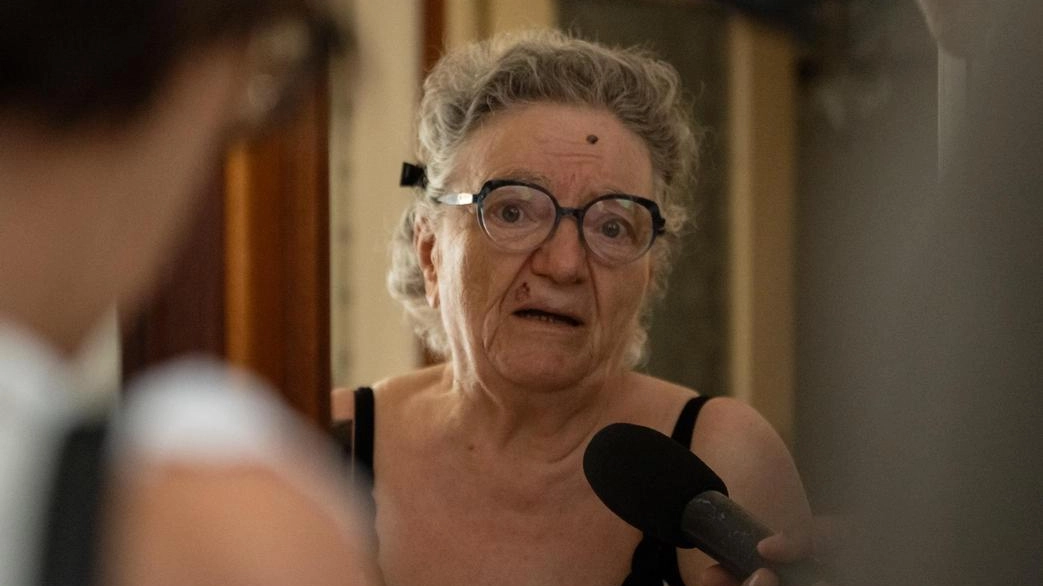 Gabriella Del Cistia, madre della 45enne uccisa dal compagno: "Era geloso". Su Alessandro Gazzoli: "Era ossessionato, non lo posso perdonare". .