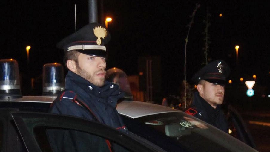 I carabinieri del Radiomobile di Pisa hanno arrestato un trentenne per resistenza, violenza/minaccia e oltraggio a pubblico ufficiale e danneggiamento... I carabinieri del Radiomobile di Pisa hanno arrestato un trentenne per resistenza, violenza/minaccia e oltraggio a pubblico ufficiale e danneggiamento...