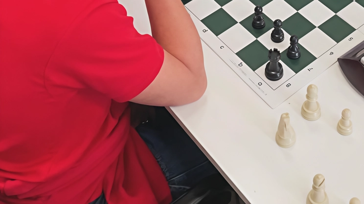 Si conclude oggi il Campionato toscano di scacchi a squadre Under 18 organizzato a Castiglione della Pescaia. Più di 140 giovani talenti si sfideranno per il titolo di campioni toscani, con nomi illustri del panorama scacchistico italiano in gara. Si conclude oggi il Campionato toscano di scacchi a squadre Under 18 organizzato a Castiglione della Pescaia. Più di 140 giovani talenti si sfideranno per il titolo di campioni toscani, con nomi illustri del panorama scacchistico italiano in gara.