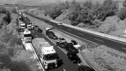 Incidente in A12 oggi, 8 feriti. Traffico bloccato fra Collesalvetti e Rosignano