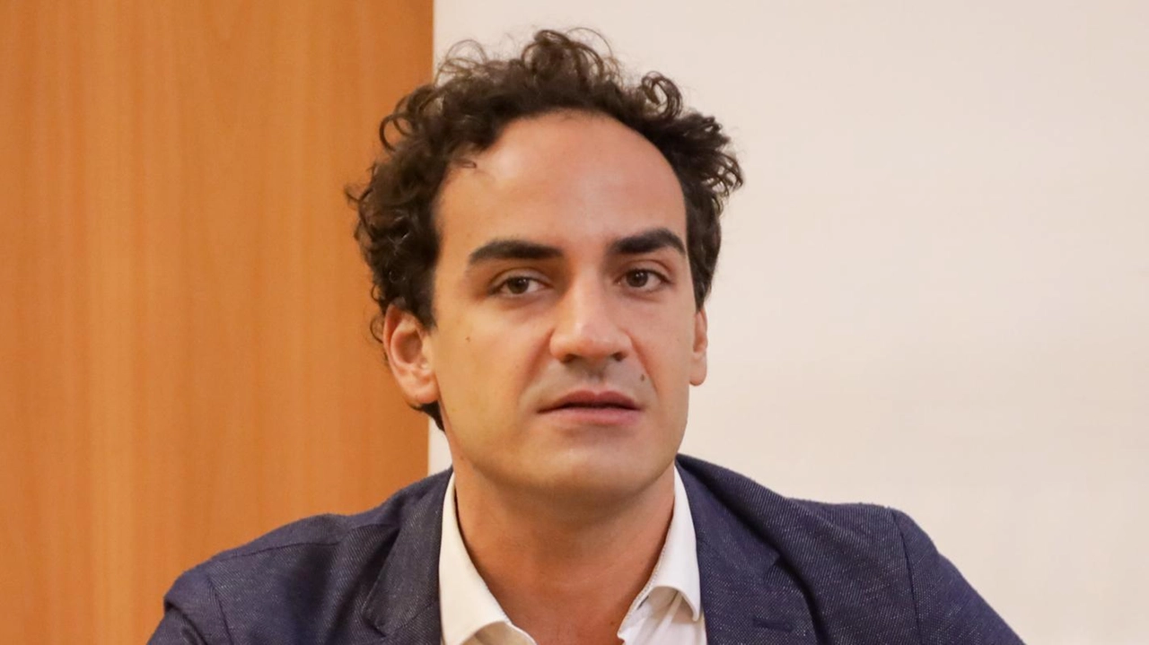Firmato l’accordo con i sindacati: fondi Pnrr disponibili solo se il piano industriale tutelerà sito e operai Firmato l’accordo con i sindacati: fondi Pnrr disponibili solo se il piano industriale tutelerà sito e operai