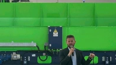 Il sindaco di Terranuova Sergio Chienni, tra i relatori dell’evento, ha ringraziato Cisambiente Confindustria per aver voluto far tappa in Valdarno dove c’è un moderno impianto di recupero di rifiuti Raee Il sindaco di Terranuova Sergio Chienni, tra i relatori dell’evento, ha ringraziato Cisambiente Confindustria per aver voluto far tappa in Valdarno dove c’è un moderno impianto di recupero di rifiuti Raee