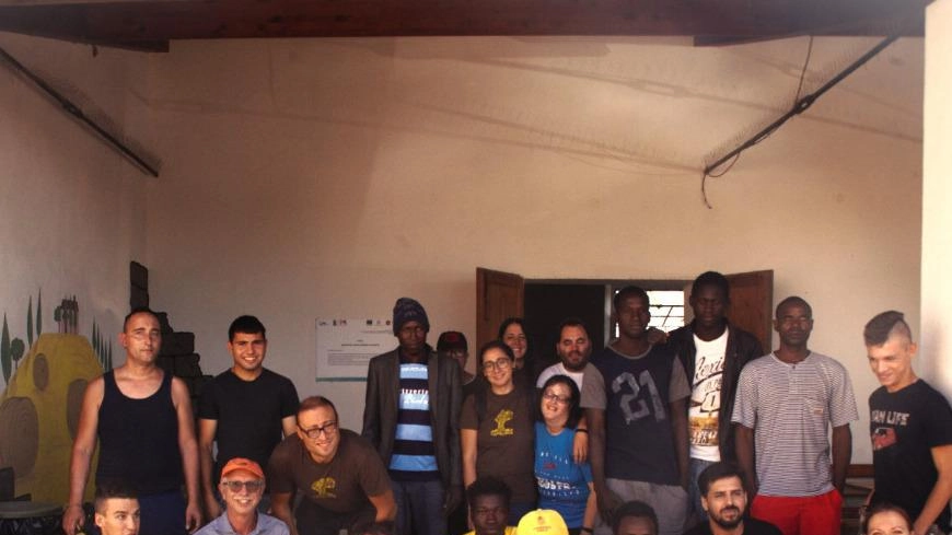 Il laboratorio di animazione attraverso l’agricoltura lancia il crowfunding. Già raccolti 14mila euro. L’Altra Città: "Un aiuto concreto per venti persone". Il laboratorio di animazione attraverso l’agricoltura lancia il crowfunding. Già raccolti 14mila euro. L’Altra Città: "Un aiuto concreto per venti persone".