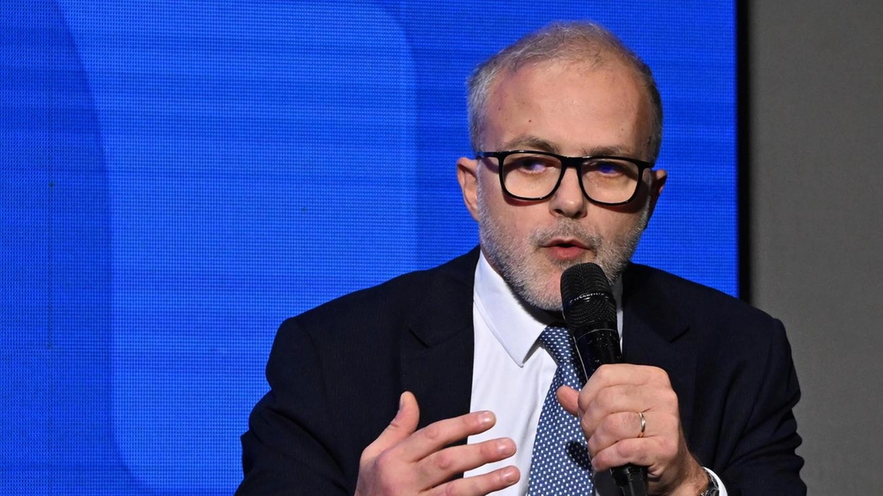 Ernesto Maria Ruffini. Prato, crisi e rinascita: "Esserci per cambiare"