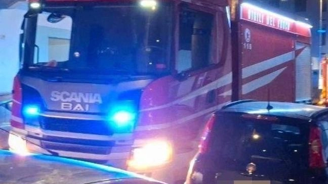Vigili del fuoco in azione Vigili del fuoco in azione