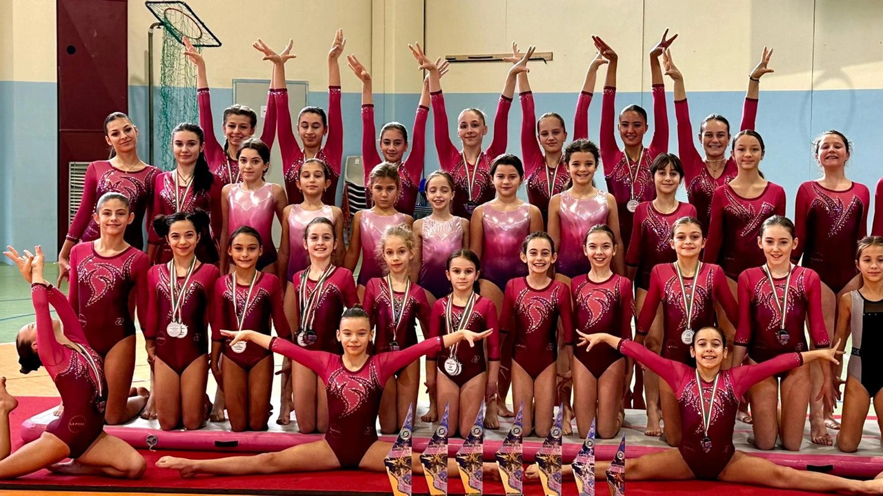 La società seravezzina de La Rosa. al Campionato nazionale di ginnastica artistica La società seravezzina de La Rosa. al Campionato nazionale di ginnastica artistica
