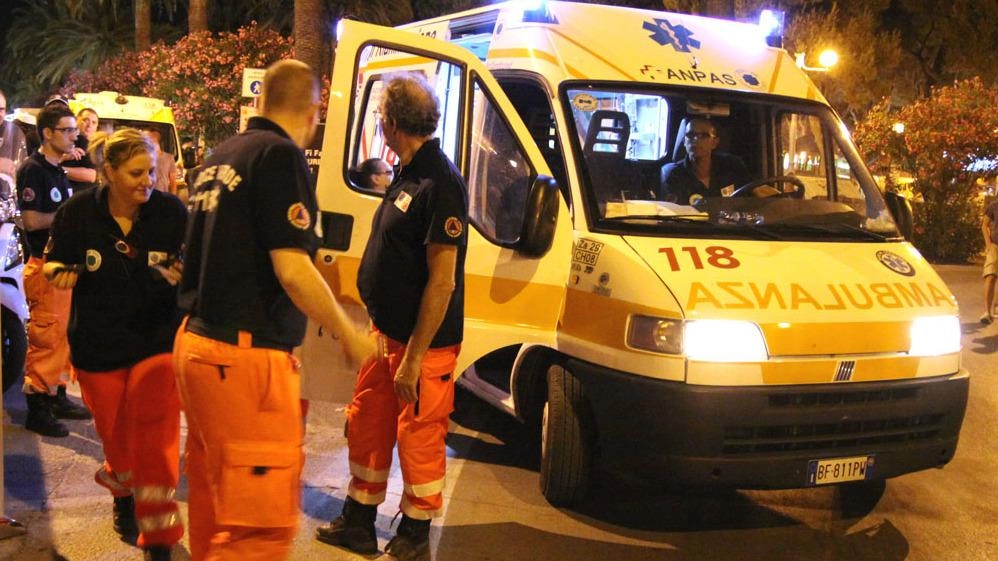 La vittima si chiamava Raid Amir, abitava a Ponsacco con la famiglia, e frequentava l’Ipsia Pacinotti. Secondo i primi accertamenti il ragazzo avrebbe attraversato di corsa la statale per tornare verso il centro. La vittima si chiamava Raid Amir, abitava a Ponsacco con la famiglia, e frequentava l’Ipsia Pacinotti. Secondo i primi accertamenti il ragazzo avrebbe attraversato di corsa la statale per tornare verso il centro.