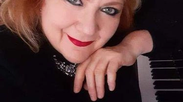 Il progetto "Musica in culla" di Susanna Altemura offre corsi per genitori e bambini da 0 a 36 mesi, stimolando lo sviluppo psicoemotivo attraverso la musica. I partecipanti mostrano attenzione e sorrisi, provenendo anche da altre città e turisti. Il progetto "Musica in culla" di Susanna Altemura offre corsi per genitori e bambini da 0 a 36 mesi, stimolando lo sviluppo psicoemotivo attraverso la musica. I partecipanti mostrano attenzione e sorrisi, provenendo anche da altre città e turisti.