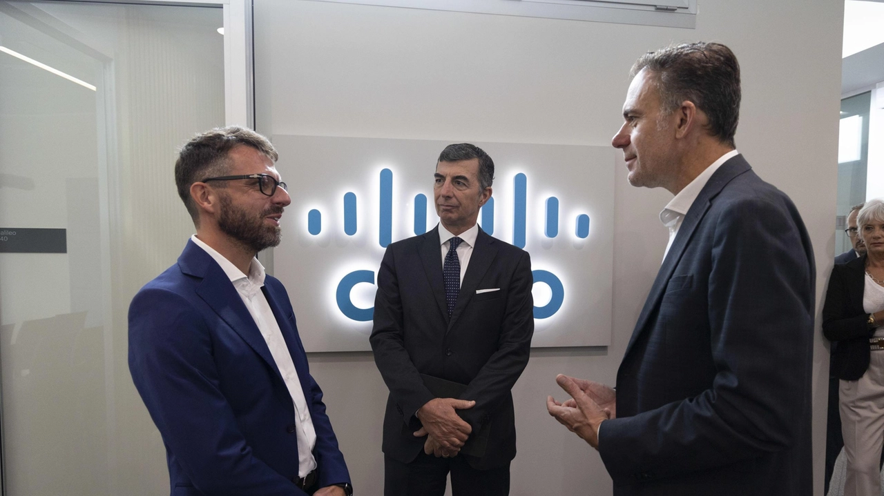 Il sindaco all’inaugurazione degli uffici Cisco di Via Corridoni a Pisa Il sindaco all’inaugurazione degli uffici Cisco di Via Corridoni a Pisa